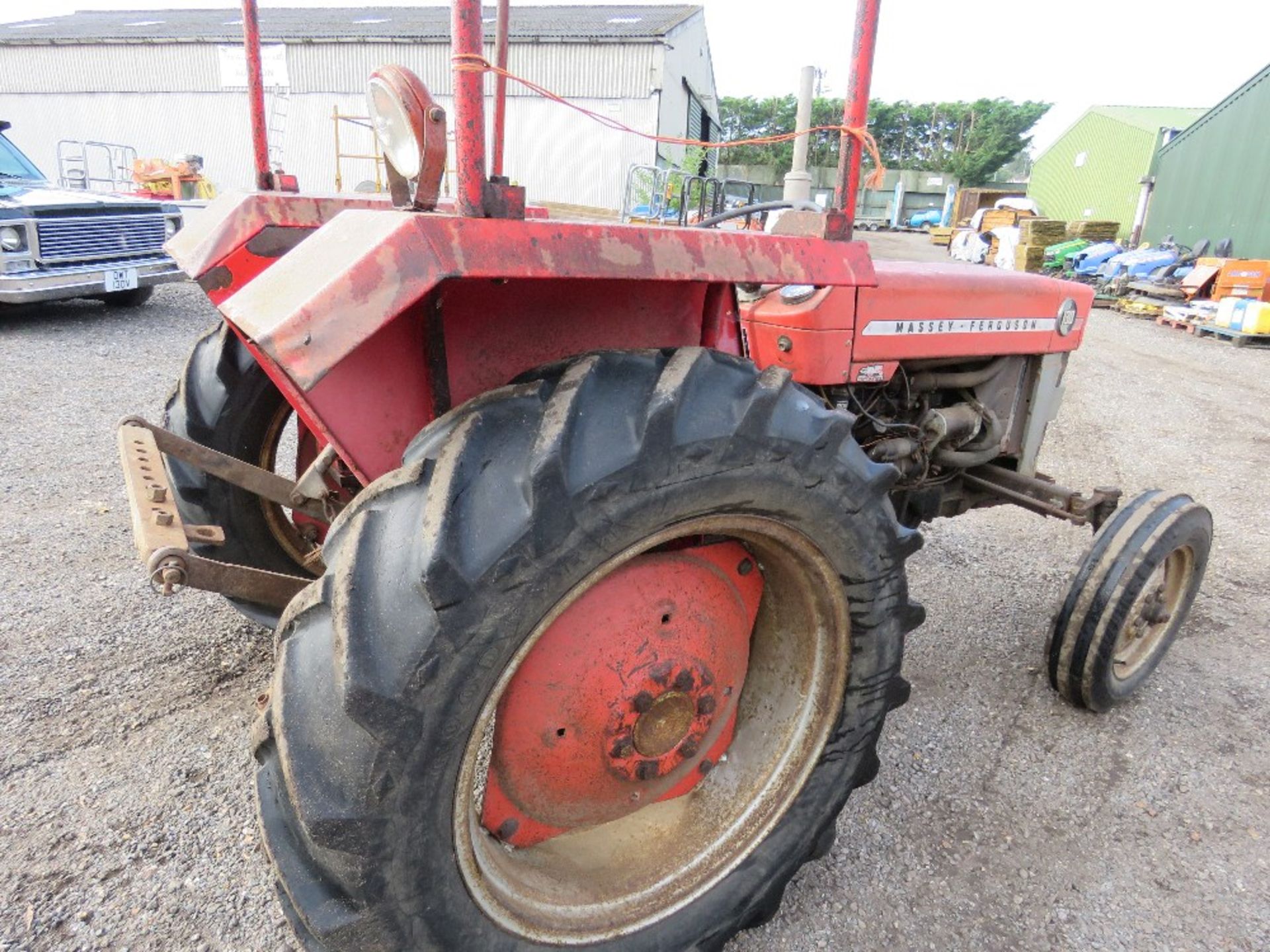 MASSEY FERGUSON 130 2WD TRACTOR . DIRECT FROM LOCAL HAY CONTRACTOR WHO IS RETIRING. - Image 4 of 13