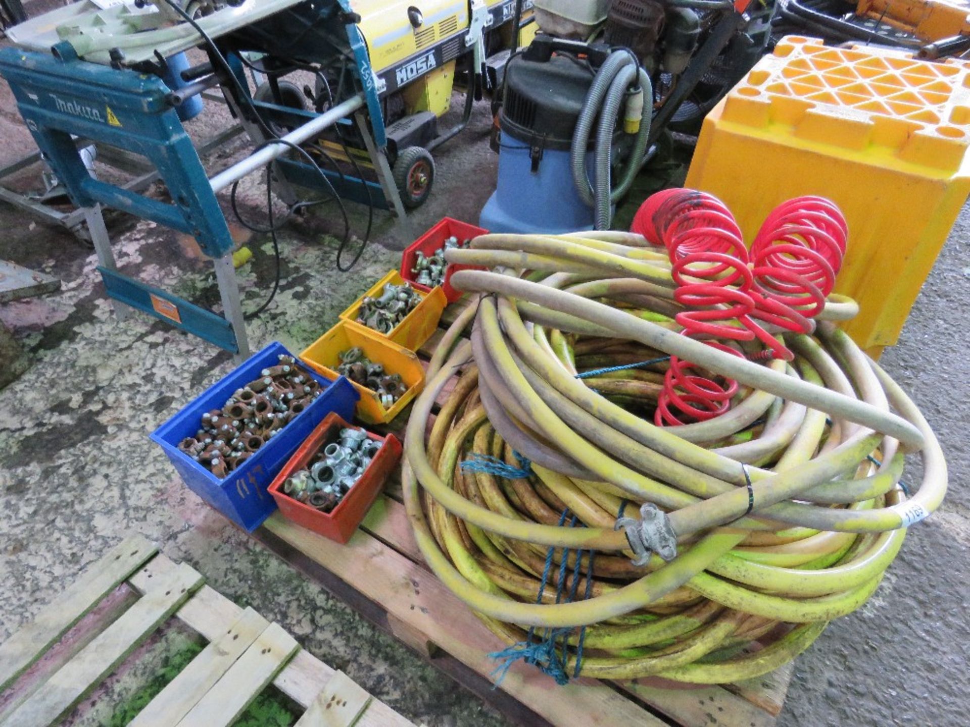 PALLET OF AIR HOSES PLUS CONNECTORS/FITTINGS. - Image 2 of 3