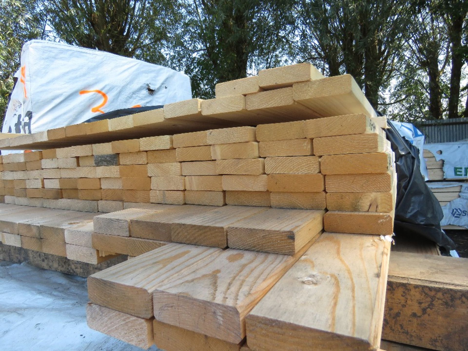 SMALL PACK OF UNTREATED TIMBER FENCE CLADDING BOARDS, 1.8M LENGTH X 70MM WIDTH X 20MM DEPTH APPROX. - Image 2 of 3