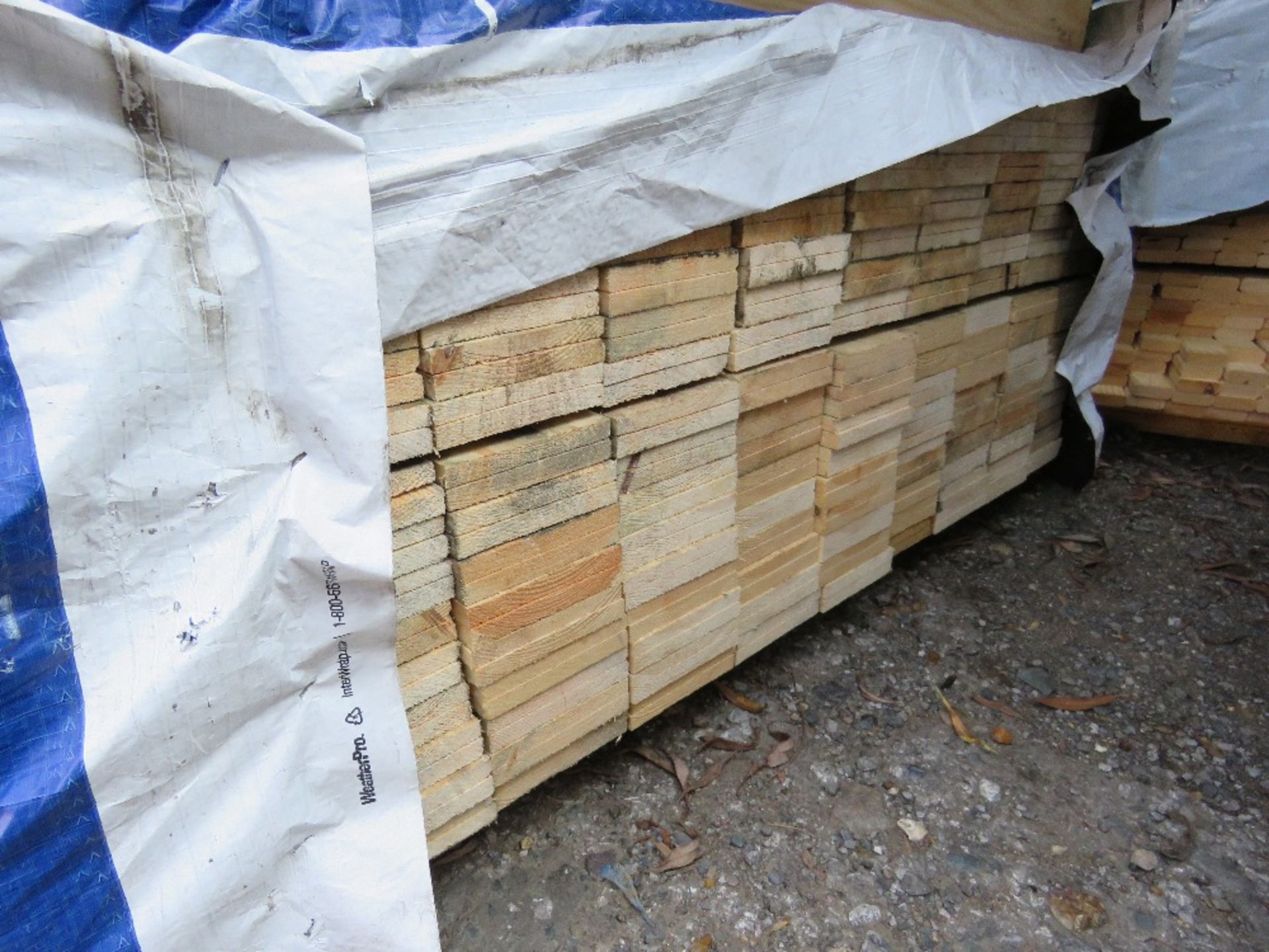 LARGE PACK OF UNTREATED TIMBER FENCE CLADDING BOARDS, 1.73M LENGTH X 100MM WIDTH X 10MM DEPTH APPROX - Image 2 of 4