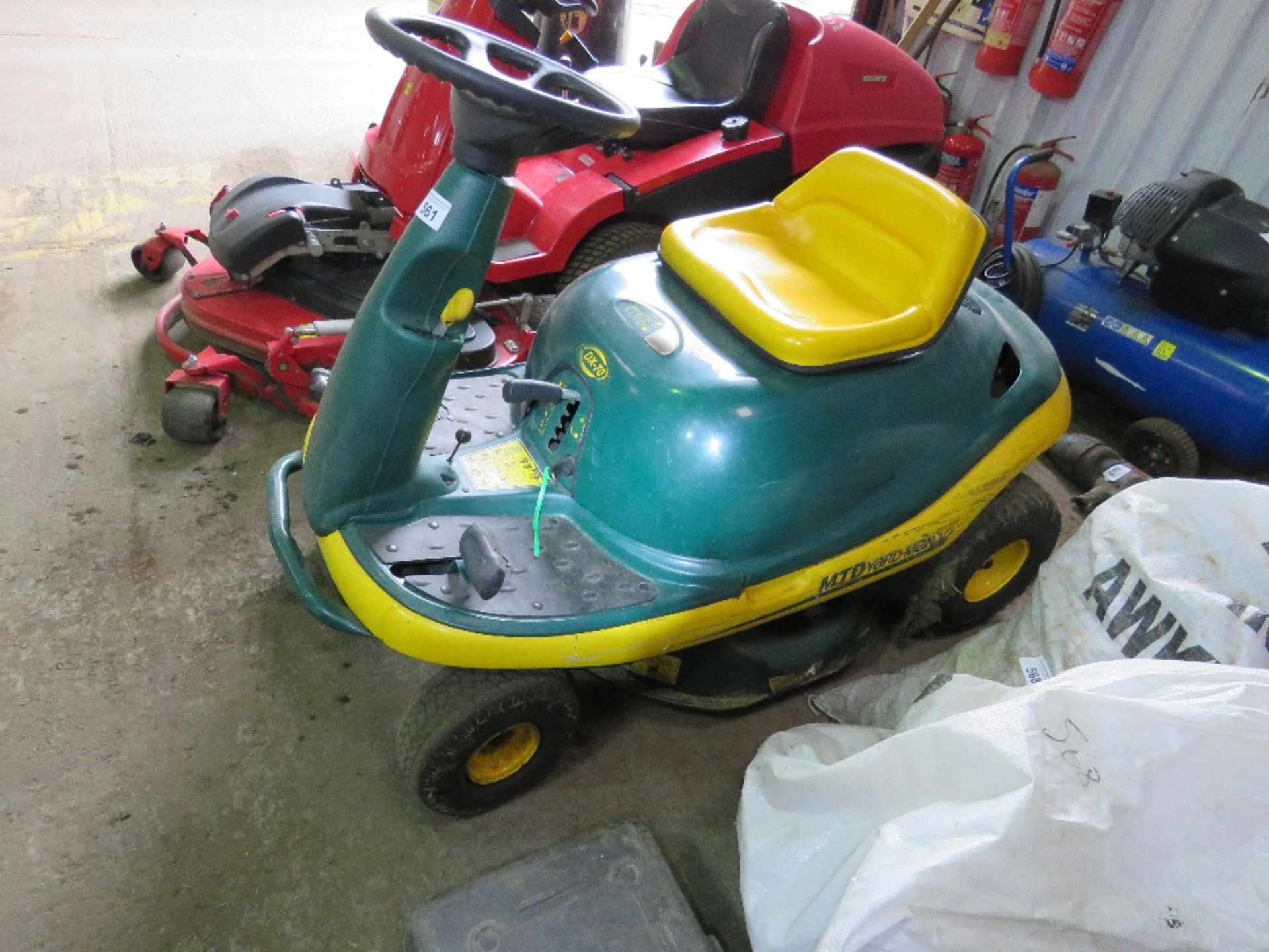 MTD YARDMAN DX70 BUG TYPE RIDE ON MOWER. WHEN TESTED WAS SEEN TO RUN, DRIVE AND MOWER TURNED. NO VAT - Image 3 of 3