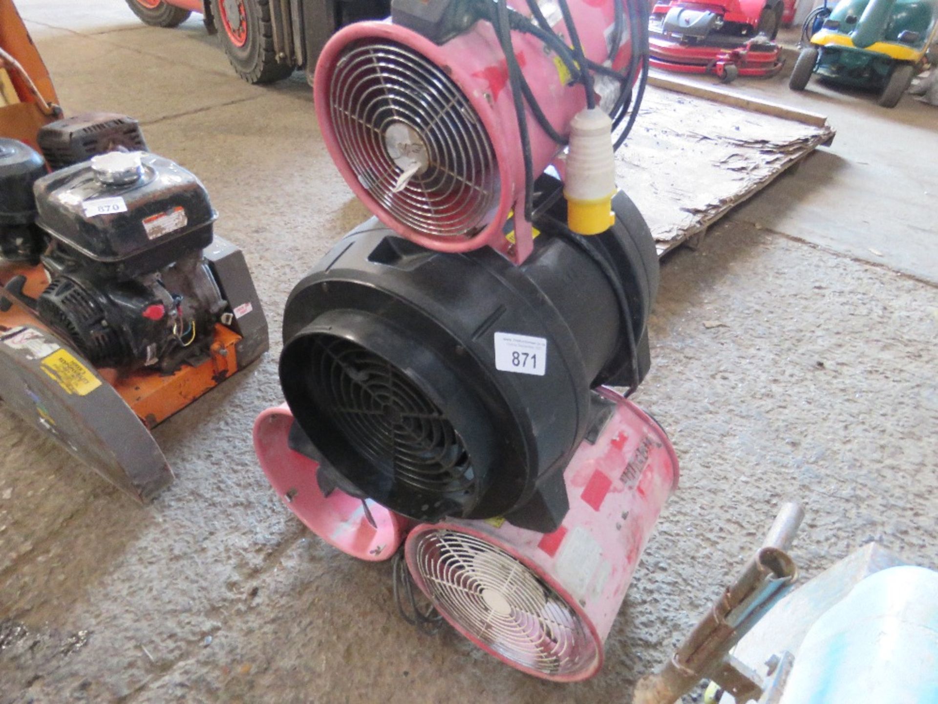 4 X AIR CIRCULATION FANS. UNTESTED, CONDITION UNKNOWN. - Image 2 of 3