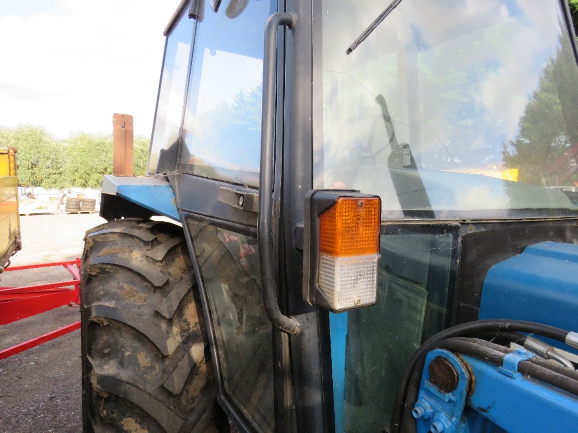 FORD 5030 2WD TRACTOR WITH FOREND LOADER. 3671 REC HOURS. REG:K189 JVW YEAR 1993 (LOG BOOK TO APPLY - Image 11 of 15