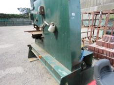 PEDDINGTONS HYDRAULIC 1000 PRESS AND SHEAR MACHINE, 75CM THROAT APPROX