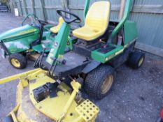 JOHN DEERE F1145 4WD RIDE ON MOWER WITH OUTFRONT 5FT DECK. YEAR 1998 BUILD.