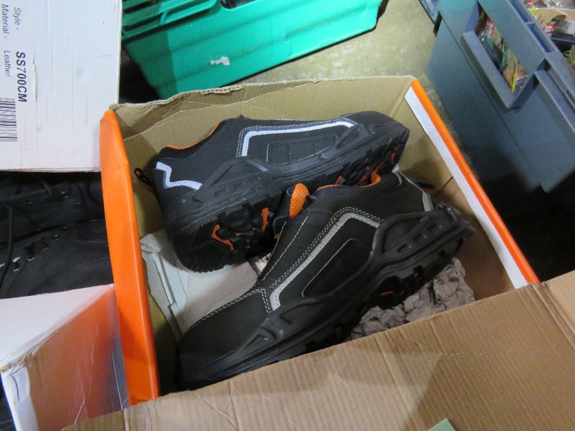 QUANTITY OF WORK SHOES AND BOOTS. - Image 4 of 4