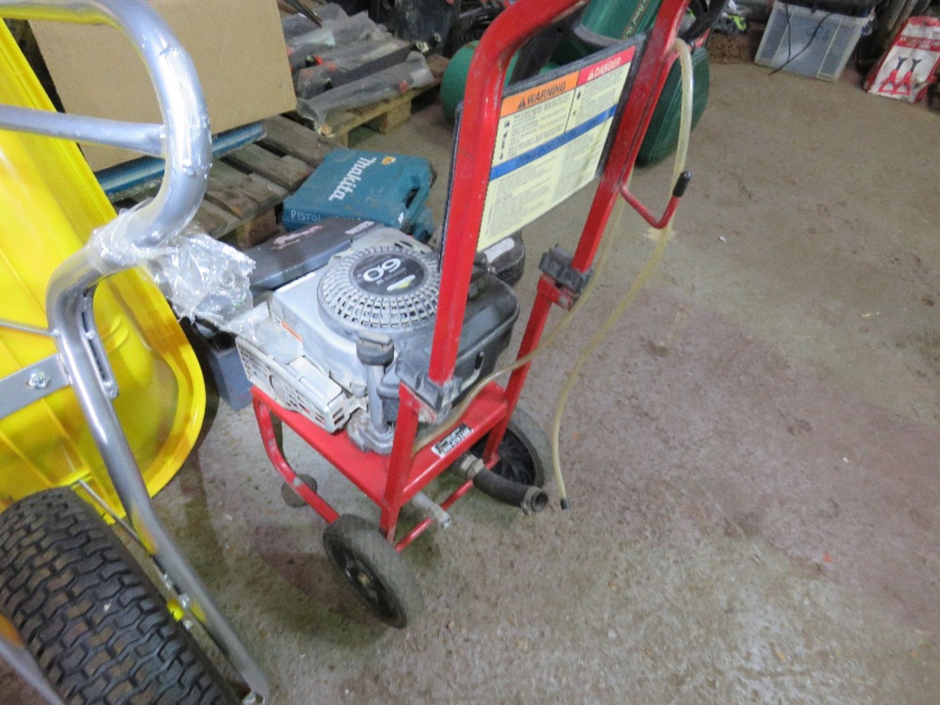 PETROL ENGINED WASHER. WHEN TESTED WAS SEEN TO RUN. NEEDS HOSE. - Image 3 of 3