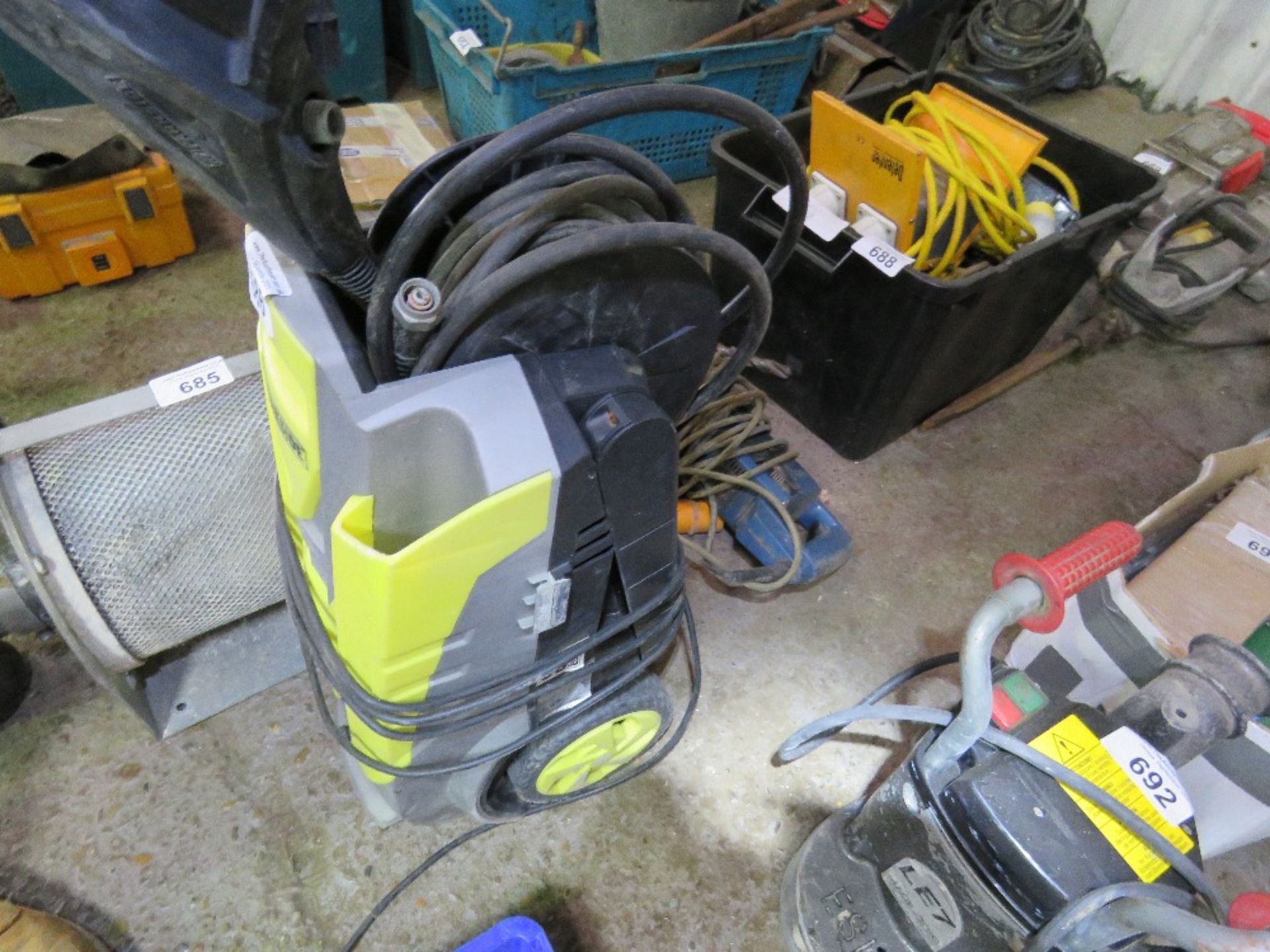 240VOLT POWERED PRESURE WASHER. - Image 3 of 3