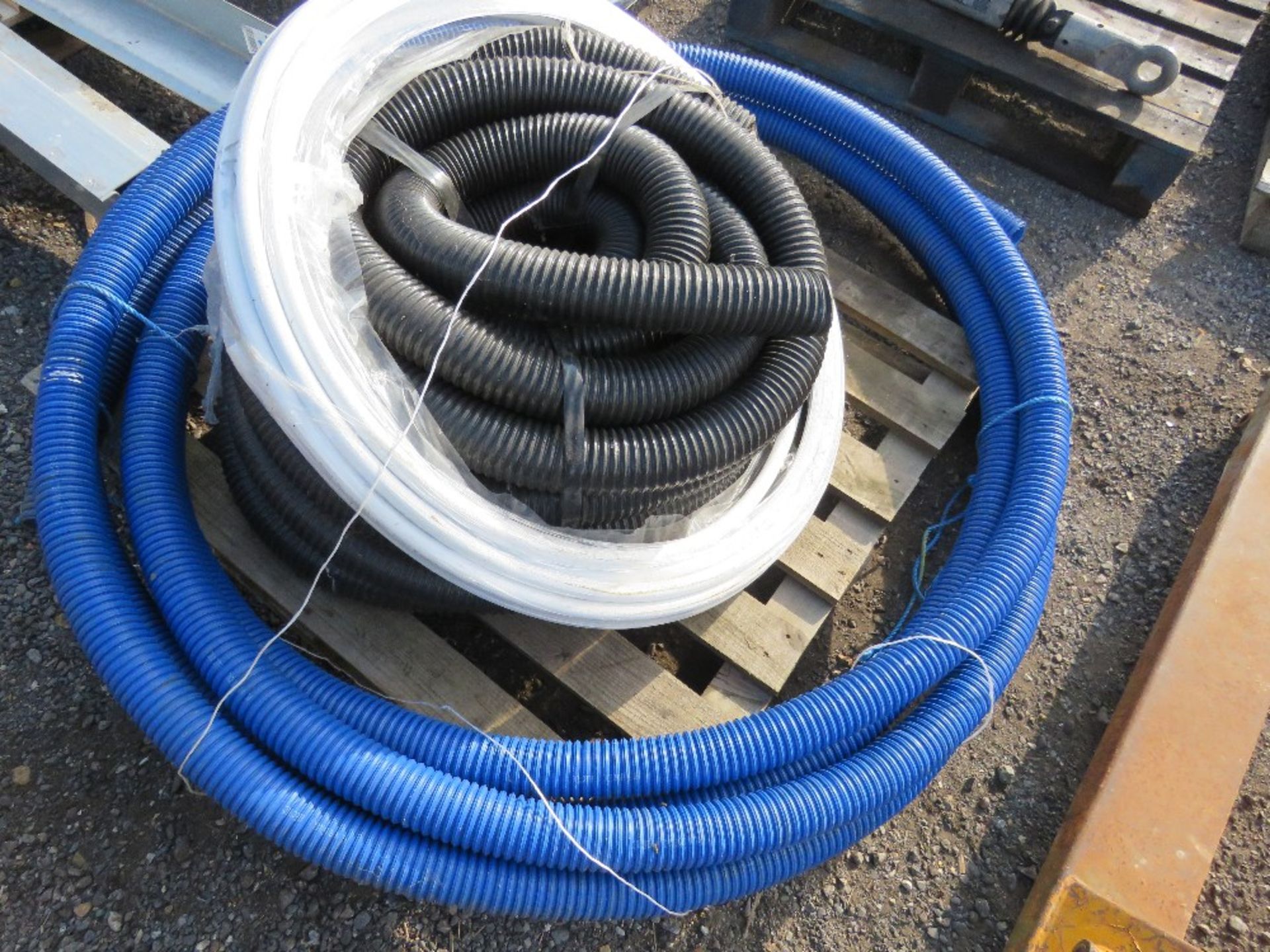 PALLET OF ASSORTED HOSES / PIPES. NO VAT ON HAMMER PRICE.