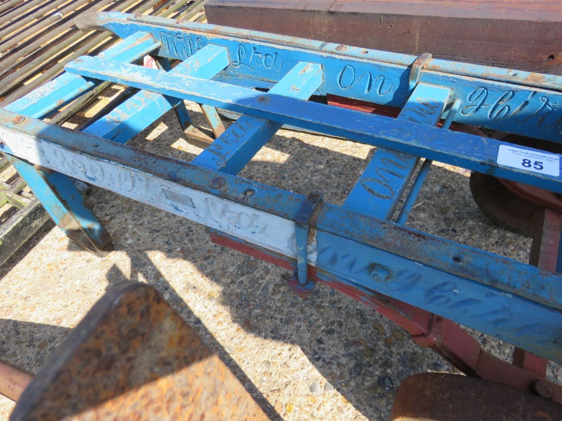 OLD WOODEN FRAMED SACK / MARKET BARROW - Image 3 of 4