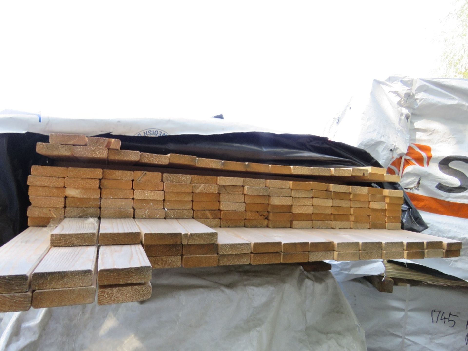 SMALL PACK OF UNTREATED TIMBER FENCE CLADDING BOARDS, 1.8M LENGTH X 70MM WIDTH X 20MM DEPTH APPROX. - Image 3 of 3