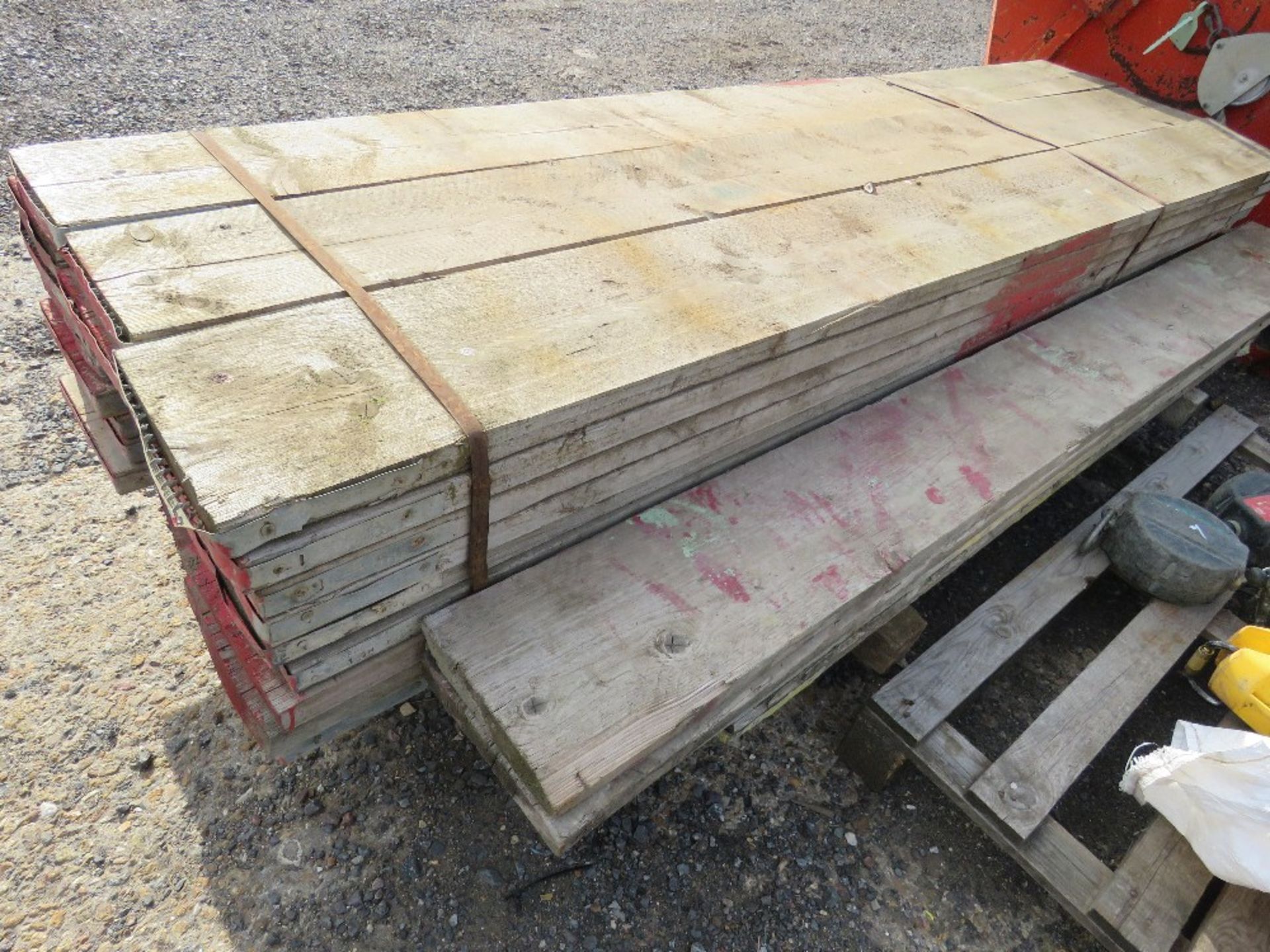 31NO PRE USED SCAFFOLD BOARDS @ 2.4M APPROX. - Image 3 of 3