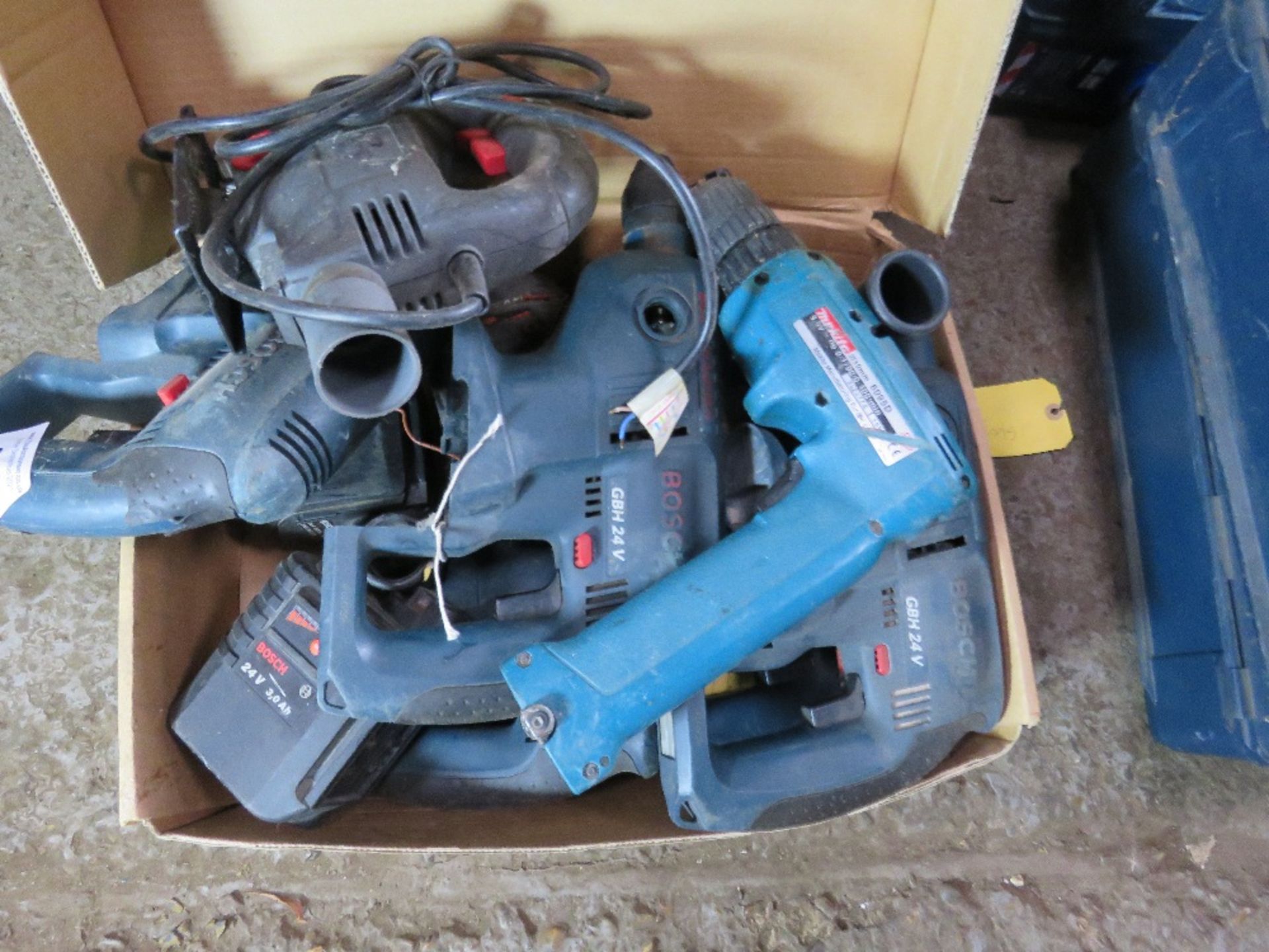 BOX OF ASSORTED POWER TOOLS. UNTESTED, CONDITION UNKNOWN.