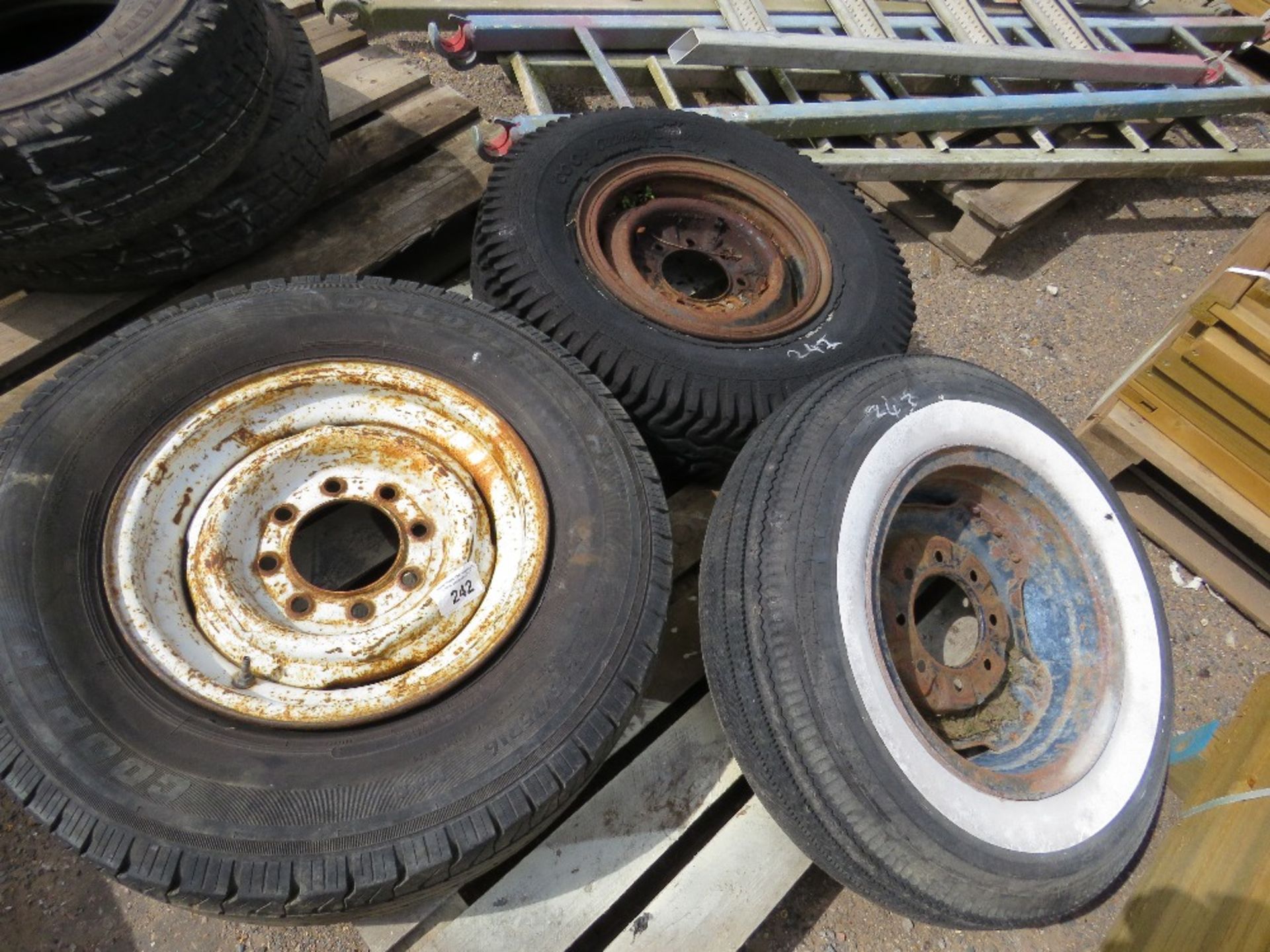 3 X ASSORTED WHEELS AND TYRES.