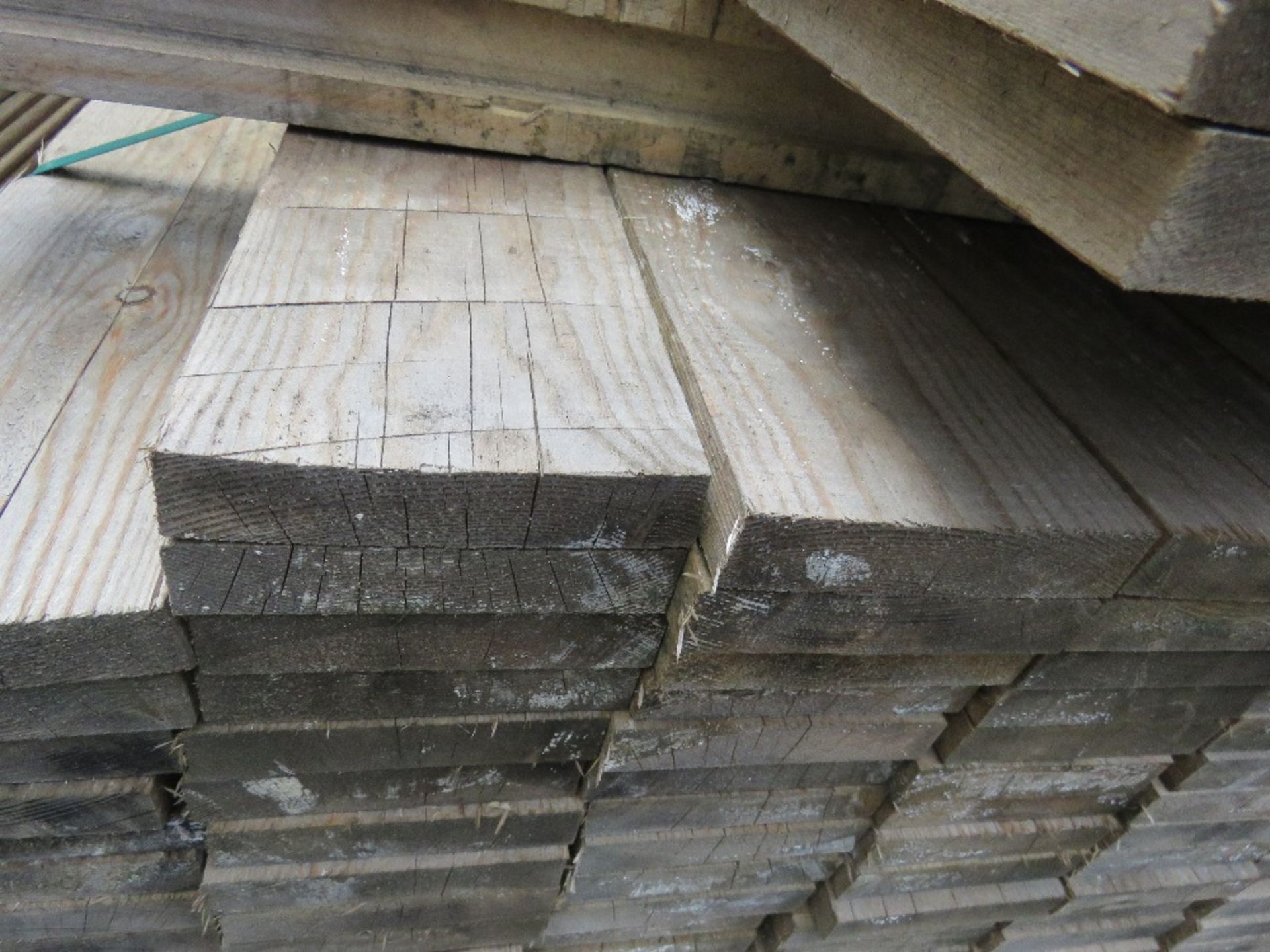 LARGE PACK OF UNTREATED FENCE CLADDING TIMBER BOARDS, 1.83M LENGTH X 10CM WIDTH X 2CM DEPTH APPROX. - Image 3 of 3