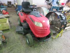 MOUNTFIELD 1588H HYDROSTATIC RIDE ON MOWER, YEAR 2016. LITTLE USED. WHEN TESTED WAS SEEN TO RUN, DRI