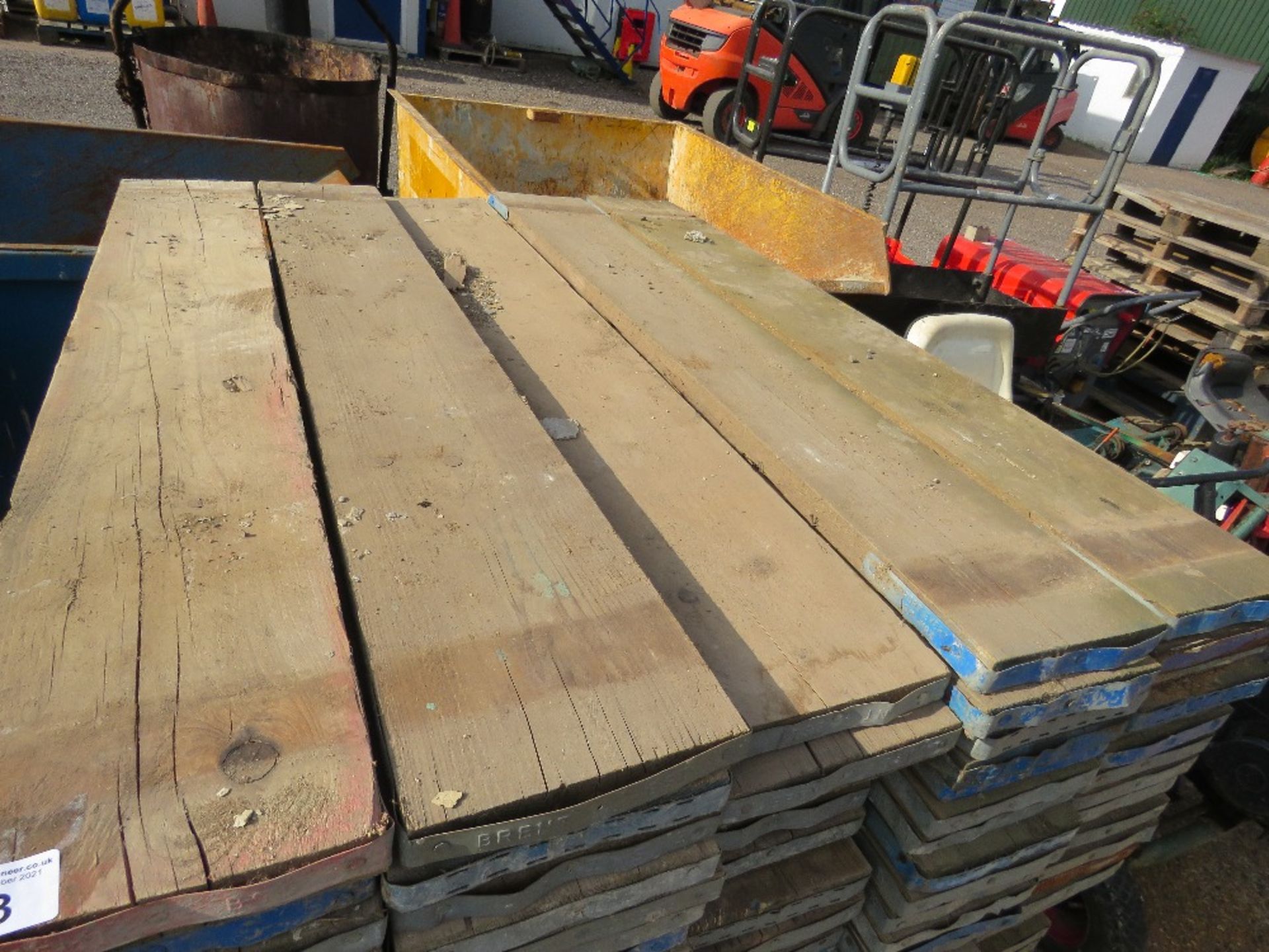 SCAFFOLD BOARDS, 1.5M LENGTH APPROX, 64NO IN TOTAL. - Image 3 of 3