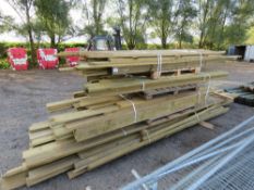 LARGE STACK OF ASSORTED FENCING TIMBERS, POSTS AND DECKING, 6FT -16FT LENGTH APPROX.