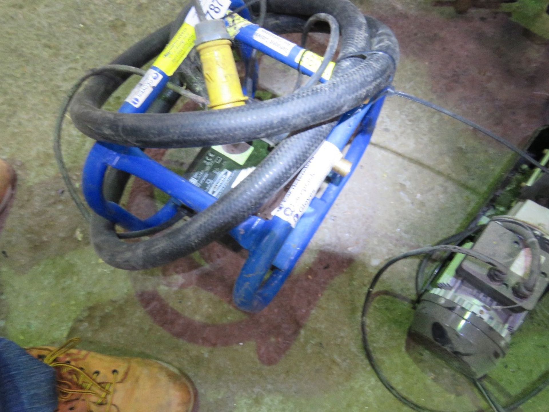 FUEL TRANSFER PUMP, 110VOLT POWERED. WITH HOSE AND GUN. - Image 3 of 4