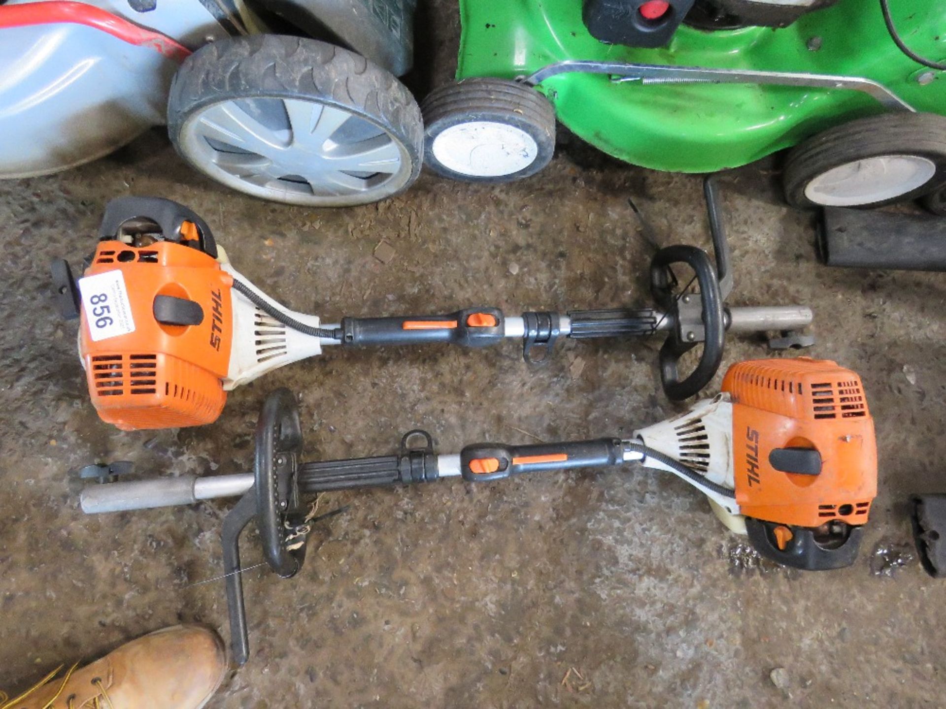 2 X STIHL MULTI TOOL POWER HEADS. UNTESTED, CONDITION UNKNOWN. NO VAT ON HAMMER PRICE.