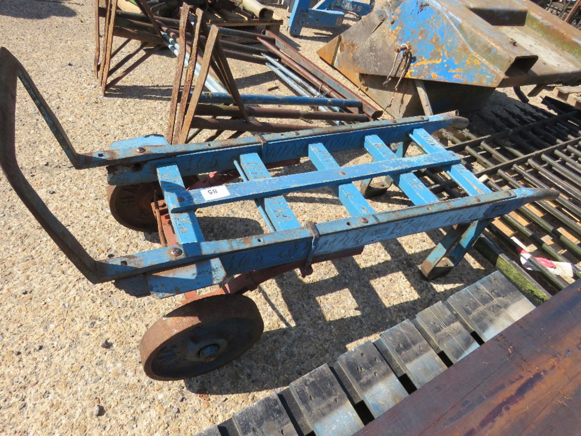 OLD WOODEN FRAMED SACK / MARKET BARROW