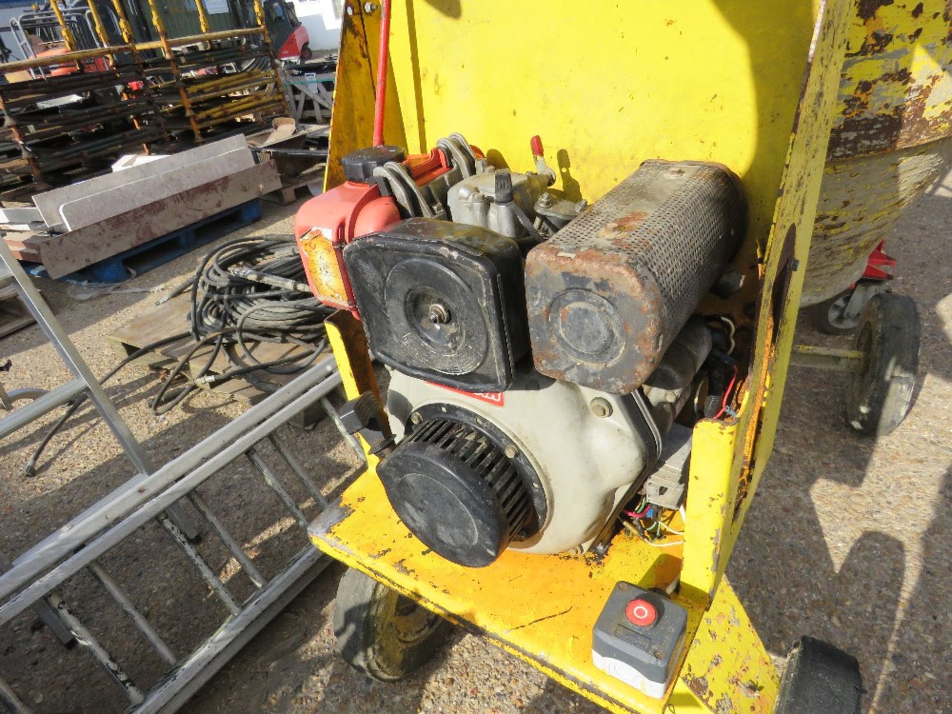 YANMAR ENGINED DIESEL SITE MIXER. WHEN TESTED WAS SEEN TO RUN AND MIX, BATTERY WAS LOW. - Image 2 of 3