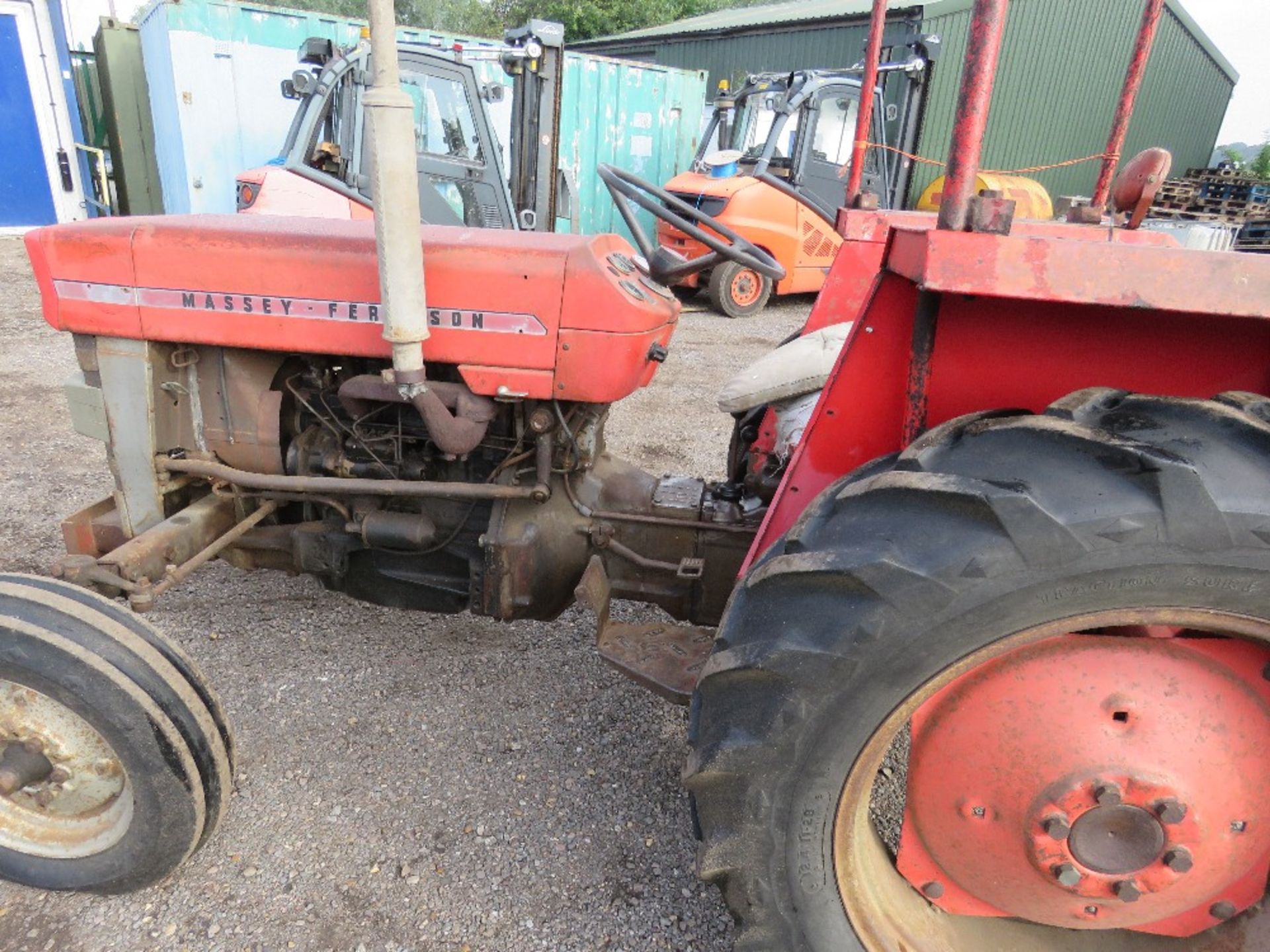 MASSEY FERGUSON 130 2WD TRACTOR . DIRECT FROM LOCAL HAY CONTRACTOR WHO IS RETIRING. - Image 8 of 13