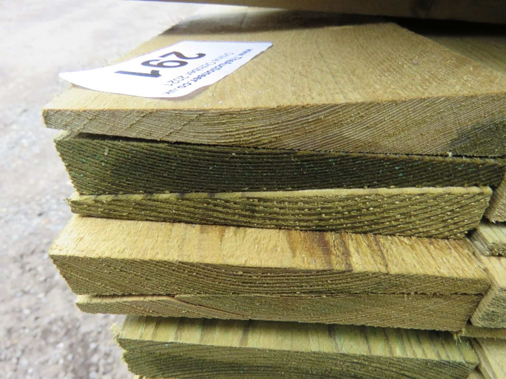 LARGE PACK OF TREATED FEATHER EDGE TIMBER CLADDING BOARDS, 1.2M LENGTH X 10CM WIDTH APPROX. - Image 4 of 5
