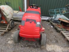 COUNTAX K18 RIDE ON MOWER WITH POWER COLLECTOR. 42" CUT. WHEN TESTED WAS SEEN TO DRIVE AND BLADES TU