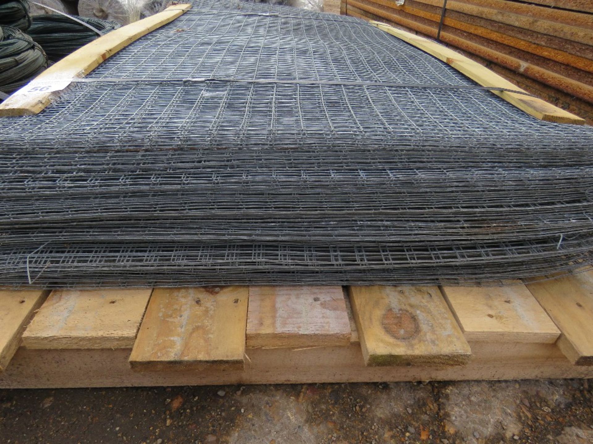 PALLET OF MESH PANELS, LIGHTWEIGHT, 2FT X 3FT APPROX. - Image 2 of 3