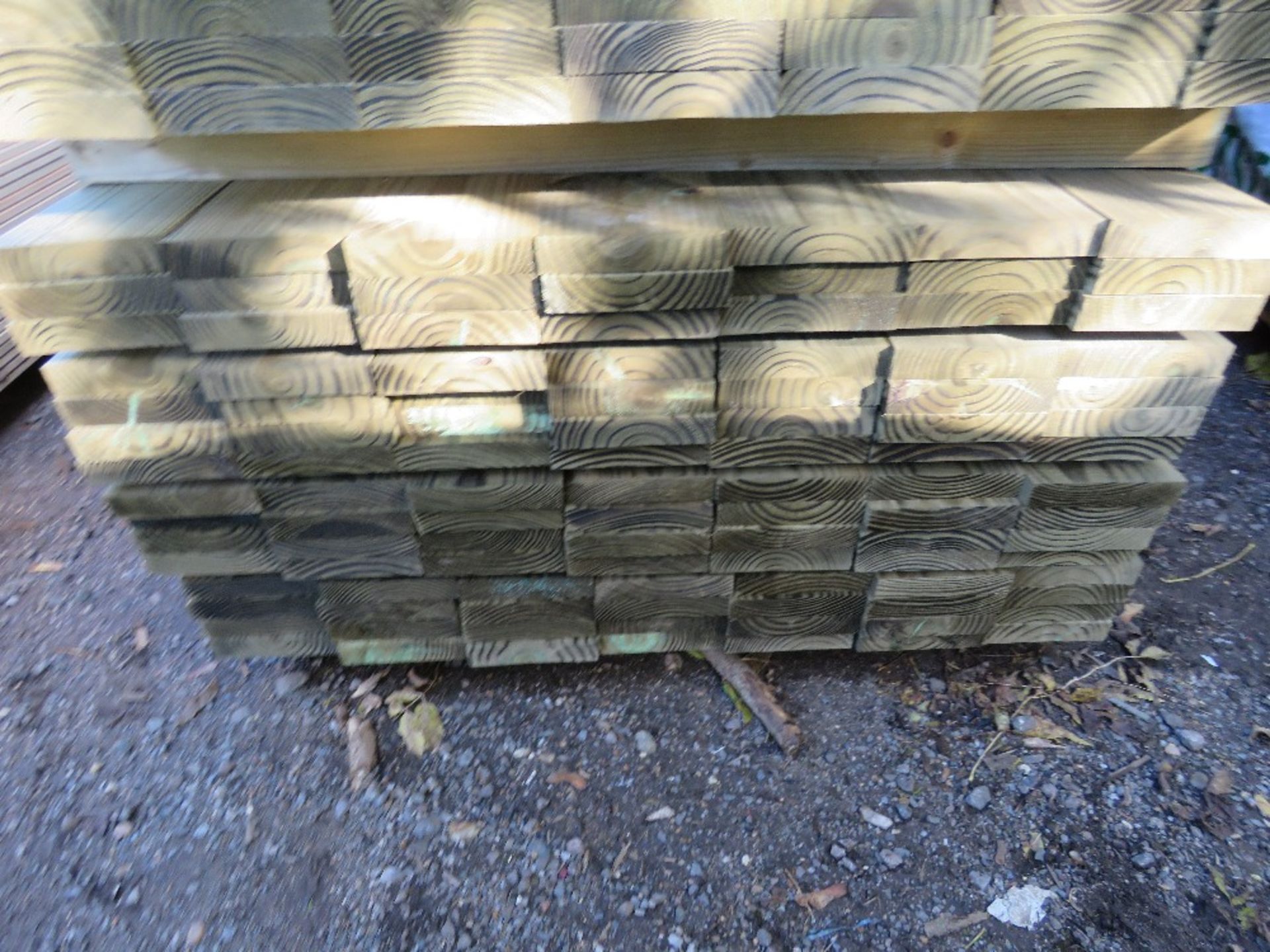 LARGE PACK OF 105NO TIMBER BOARDS, PRESSURE TREATED. SIZE: 1.83M LENGTH X 140MM WIDE X 30MM DEPTH AP - Image 2 of 3