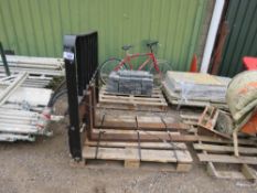 CASCADE FORK POSITIONERS WITH 1200MM LENGTH FORKS, BACKPLATE. TO FIT 17" CARRIAGE. WITH SIDE SHIFT T