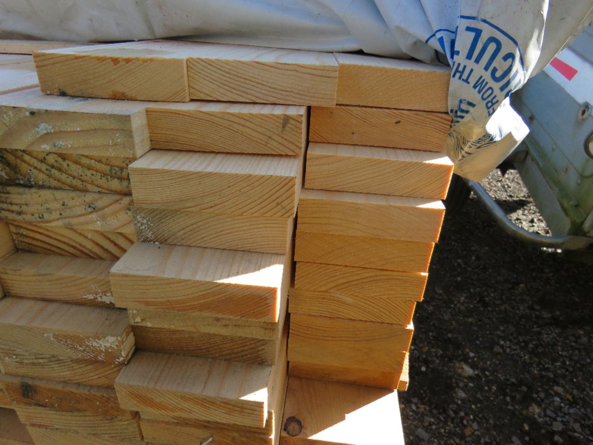PACK OF TIMBER SLATS / BOARDS, UNTREATED. SIZE: 1.8M LENGTH X 70MM WIDE X 20MM DEPTH APPROX. - Image 2 of 4