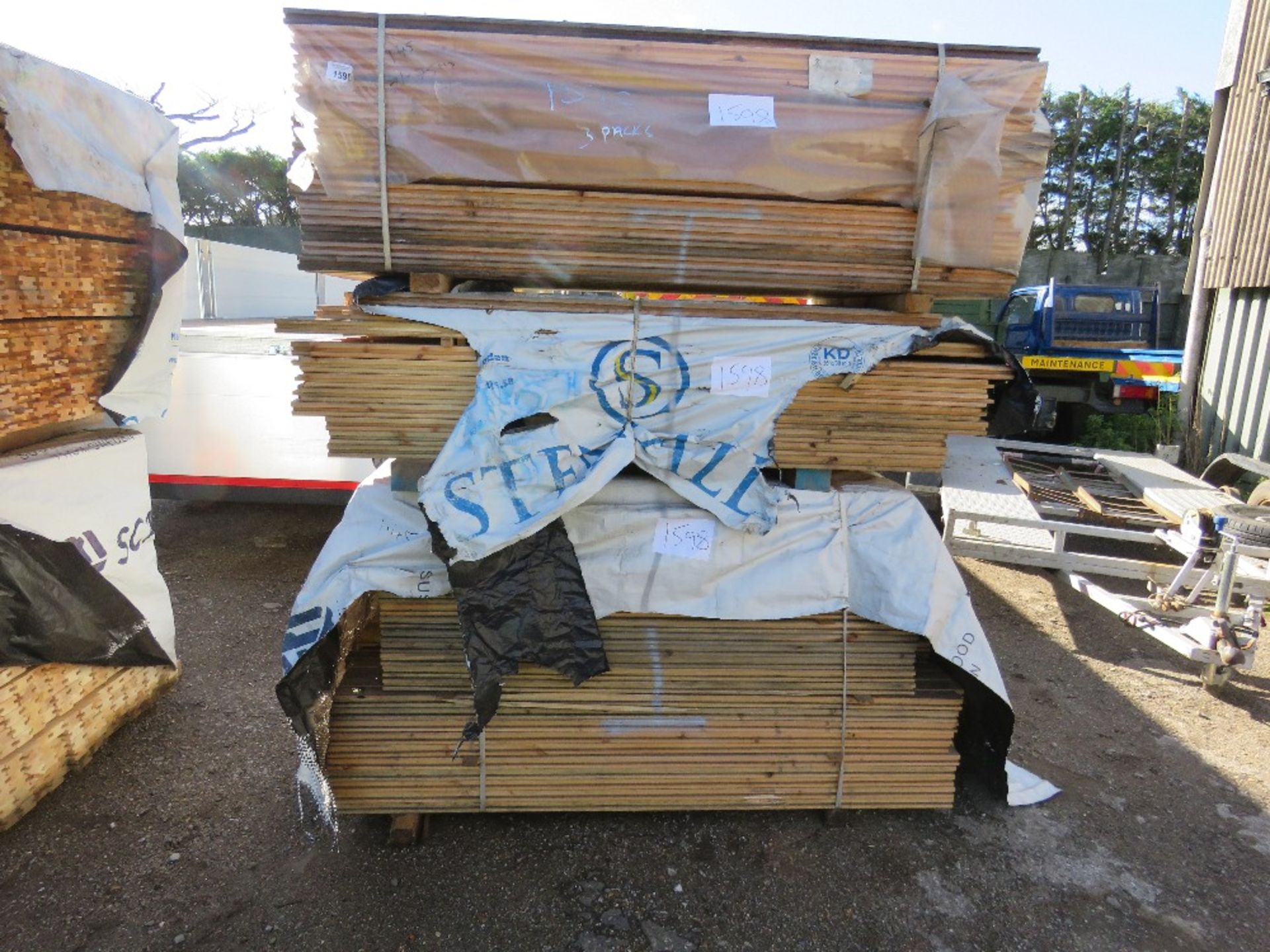 LARGE PACK OF H SECTIONED TIMBER, UNTREATED. SIZE: 1.45-1.75M LENGTH X 55MM WIDE X 35MM DEPTH APPROX