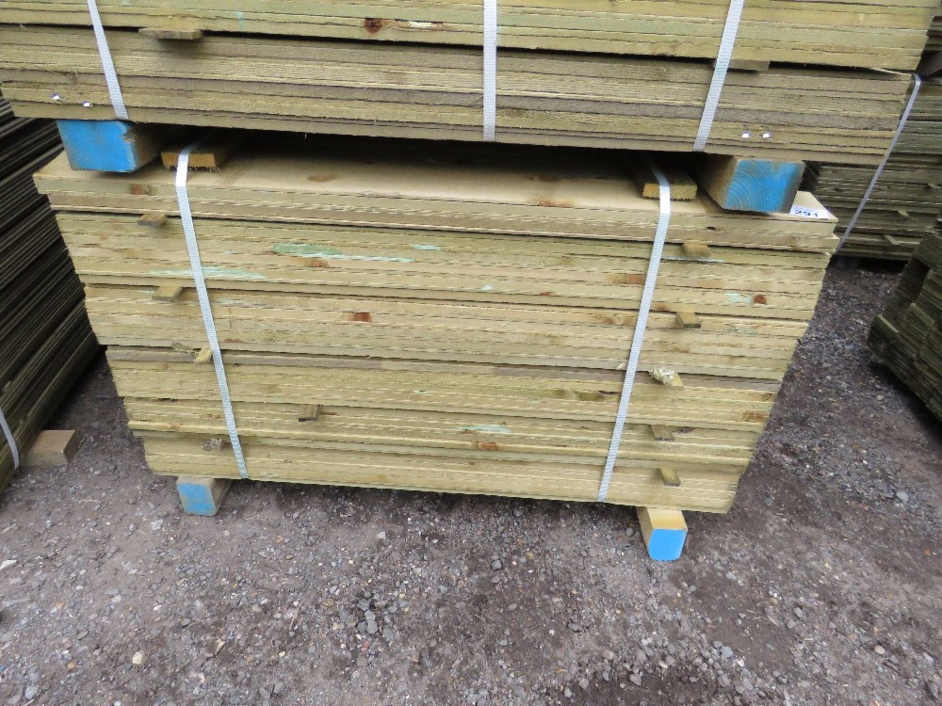 LARGE PACK OF TREATED FEATHER EDGE TIMBER CLADDING BOARDS, 1.2M LENGTH X 10CM WIDTH APPROX. - Image 5 of 5