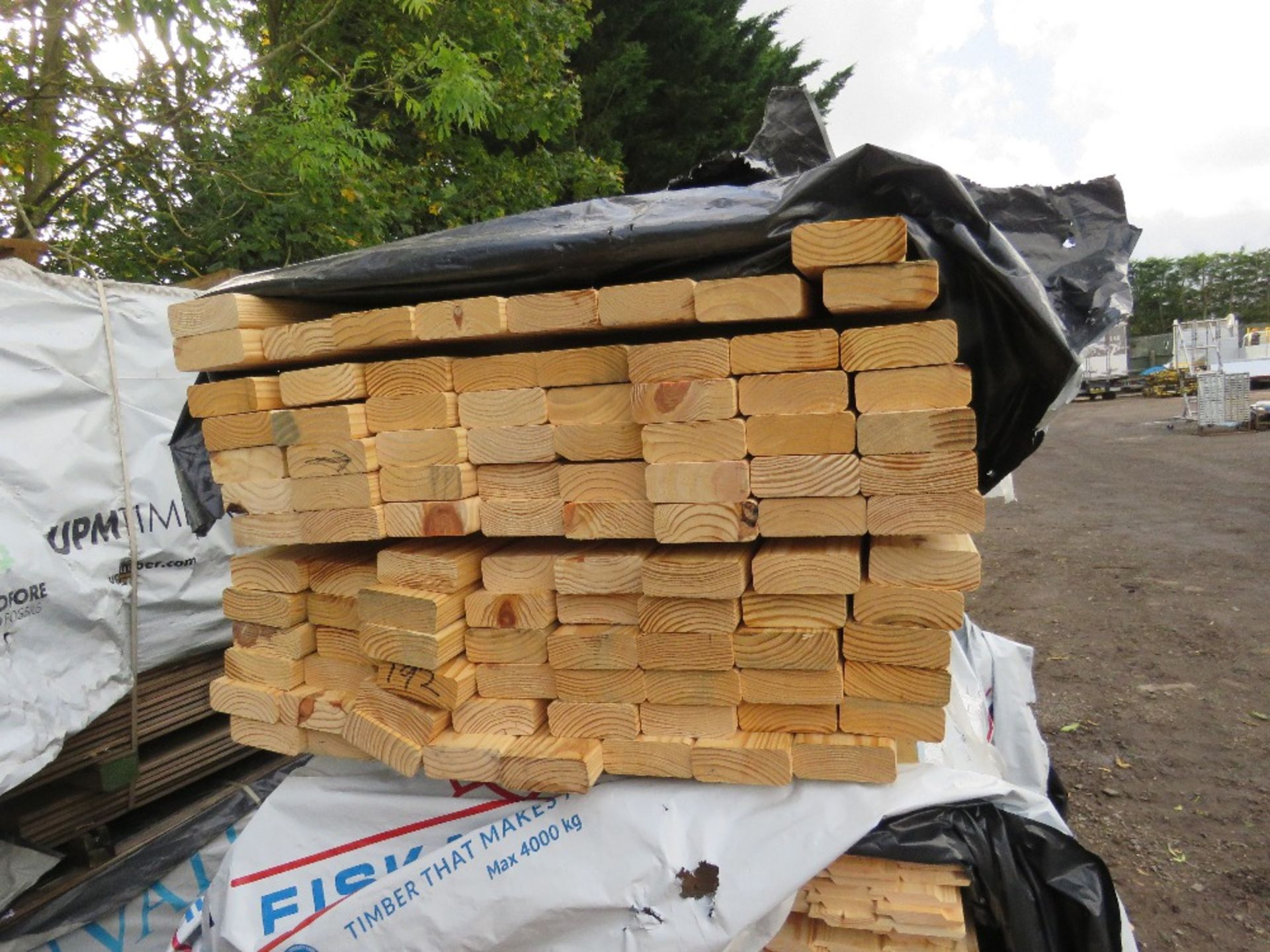 LARGE PACK OF MACINED PROFILED HEAVY DUTY BOARDS, UNTREATED. SIZE: 1.79M LENGTH X 115MM WIDE X 45MM - Image 2 of 4