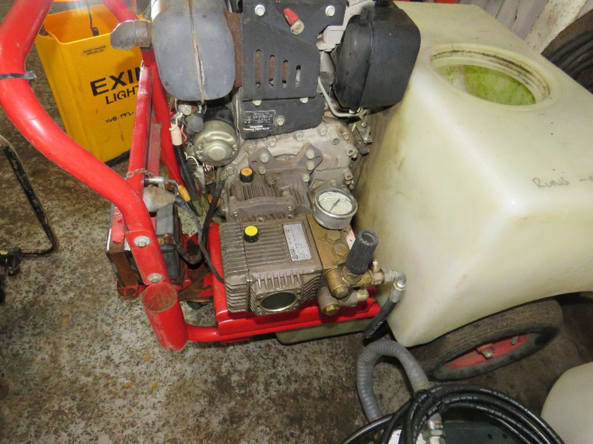 YANMAR DIESEL ENGINED PRESSURE WASHER WITH TANK. NO KEYS BUT WHNE TESTED WE SAW IT RUNNING ON LOW RE - Image 3 of 4