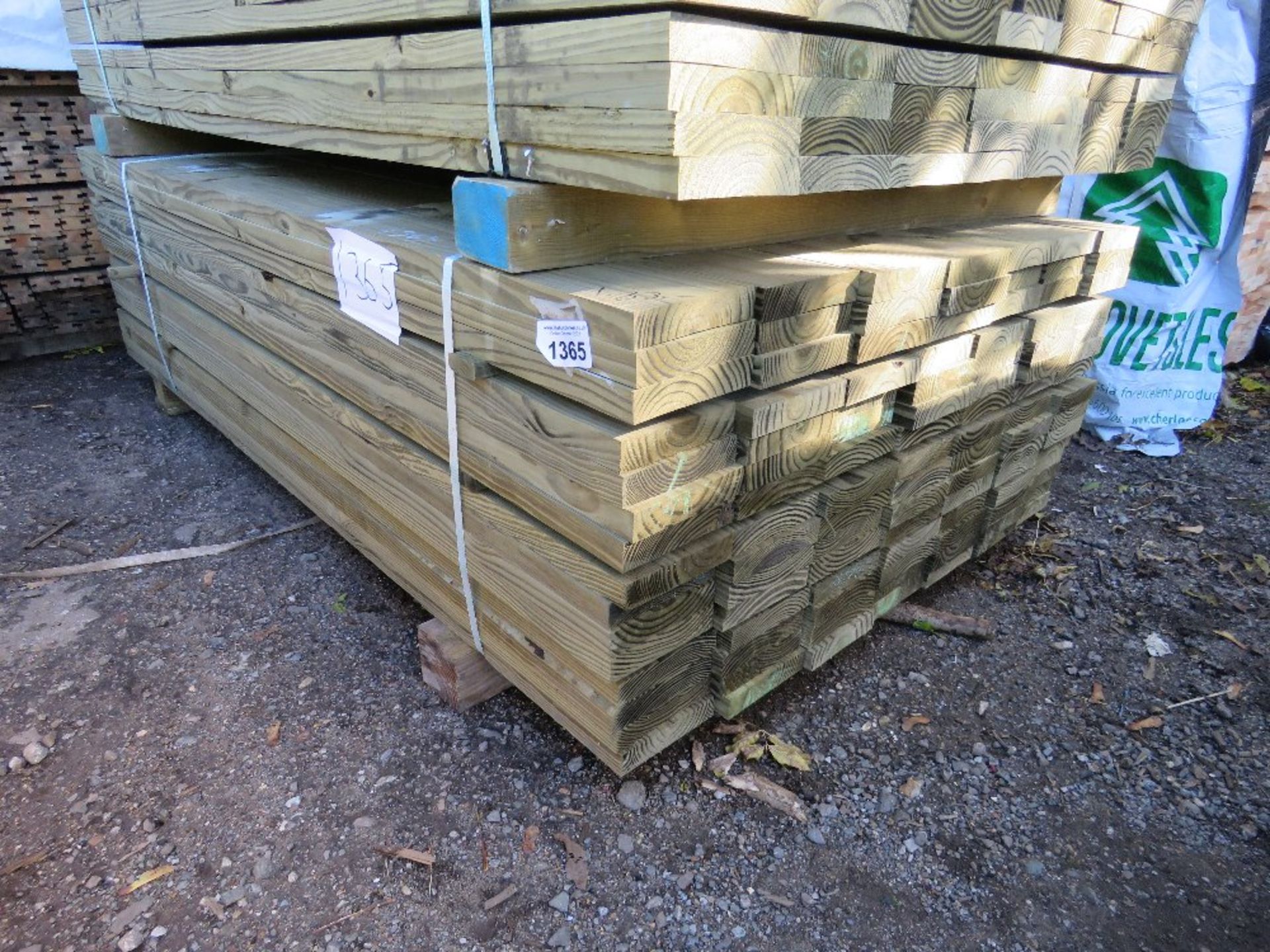LARGE PACK OF 105NO TIMBER BOARDS, PRESSURE TREATED. SIZE: 1.83M LENGTH X 140MM WIDE X 30MM DEPTH AP