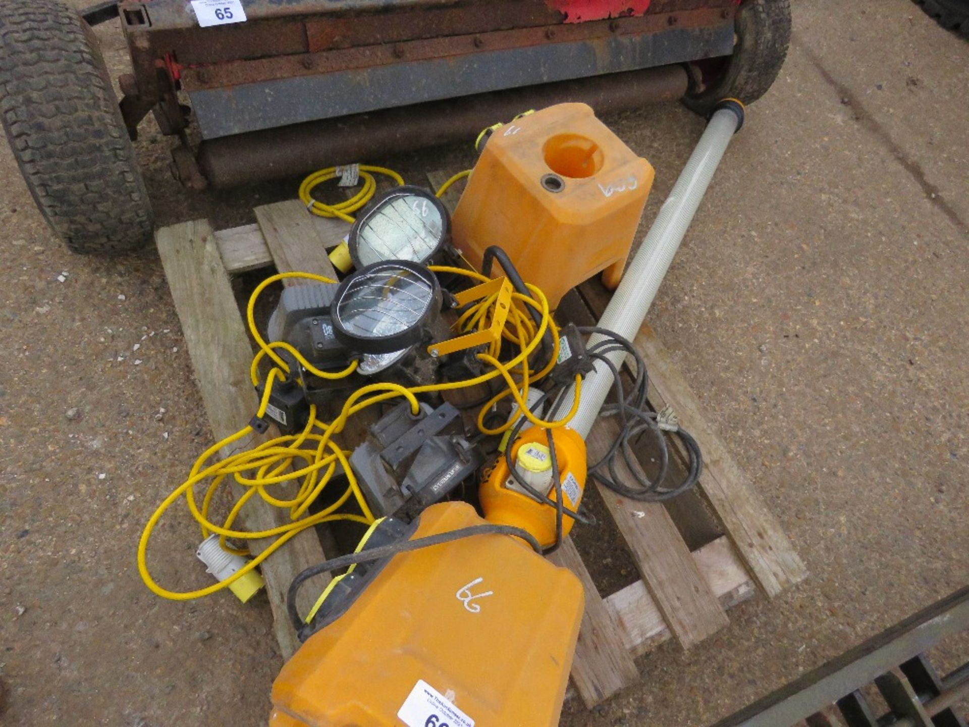 PALLET OF ASSORTED 110VOLT LIGHTS ETC. - Image 2 of 2