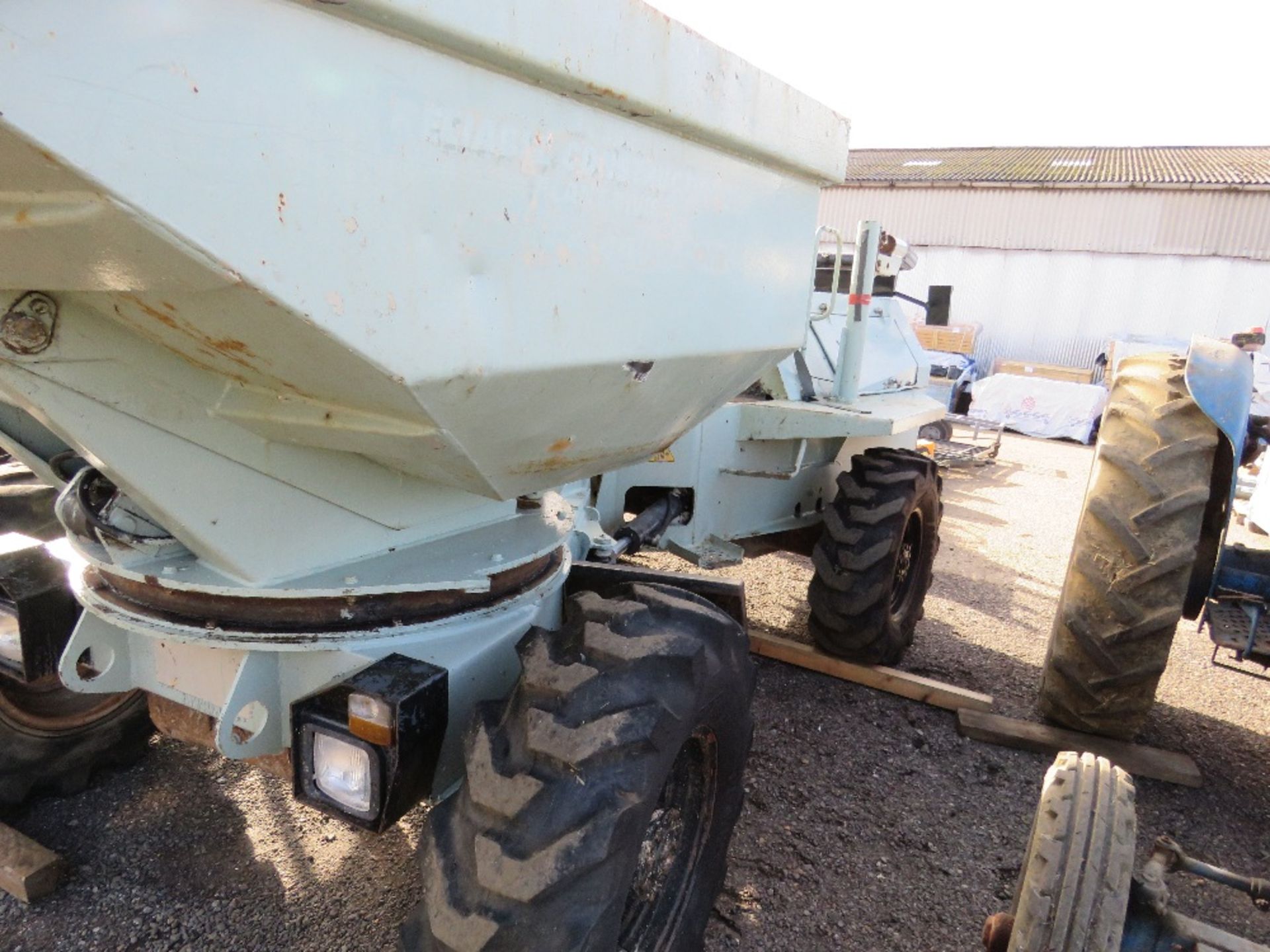 benford swivel skip 5 tonne dumper. when tested was seen to drive, steer, brake and tip. sn:SLBDN00E - Image 4 of 11