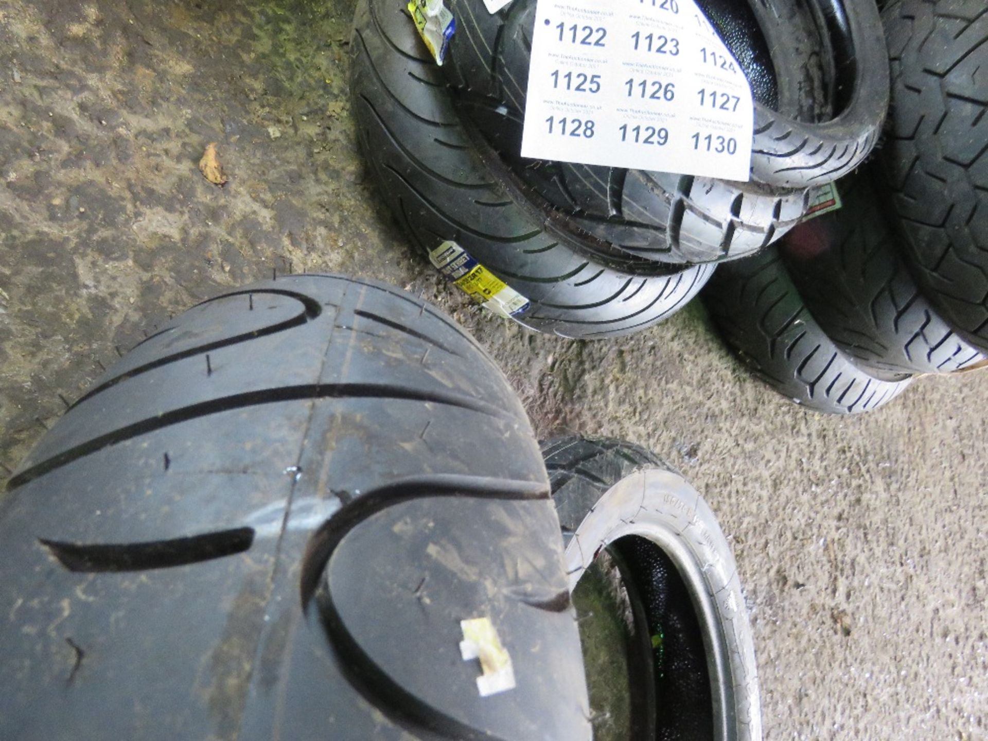 2 X 17" MOTORBIKE TYRES, SOURCED FROM COMPANY LIQUIDATION. THIS LOT IS SOLD UNDER THE AUCTIONEERS MA - Image 4 of 4