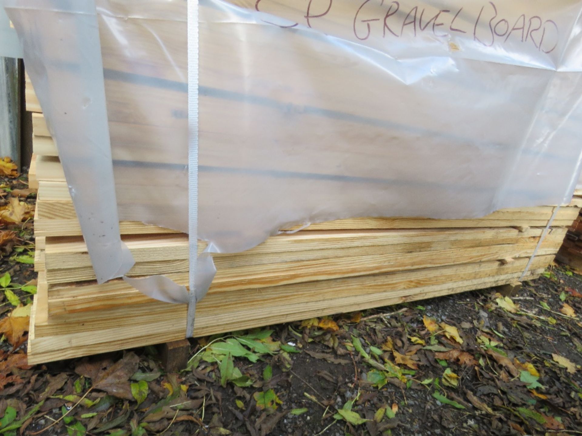 LARGE PACK OF TIMBER CLADDING BOARDS, UNTREATED. SIZE: 1.83M LENGTH X 140MM WIDE X 30MM DEPTH APPROX - Image 4 of 4