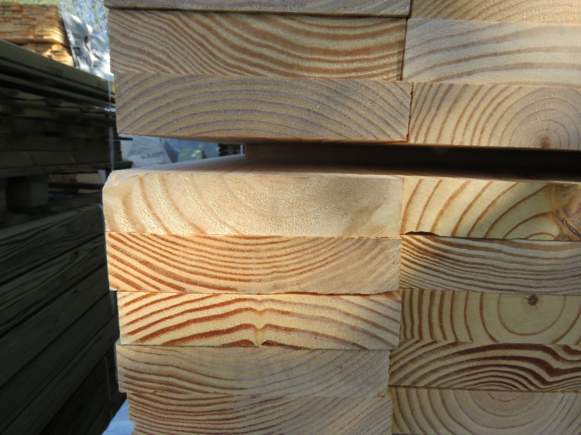 LARGE PACK OF TIMBER BOARDS, UNTREATED. SIZE: 1.83M LENGTH X 140MM WIDE X 30MM DEPTH APPROX. - Image 3 of 4