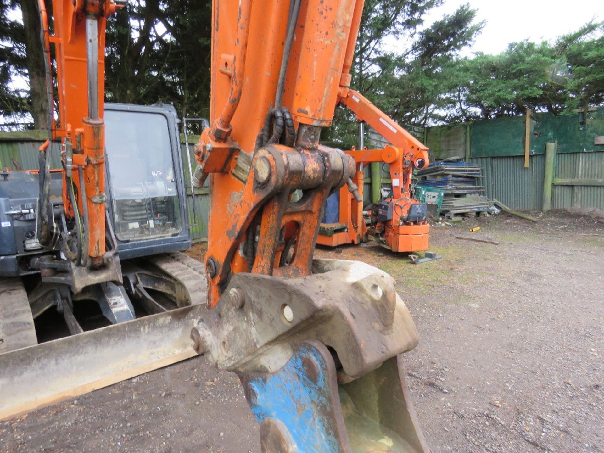 HITACHI ZX85USB-5A RUBBER TRACKED EXCAVATOR, YEAR 2014. COMES WITH ONE BUCKET AS SHOWN. QUICK HITC - Image 3 of 17