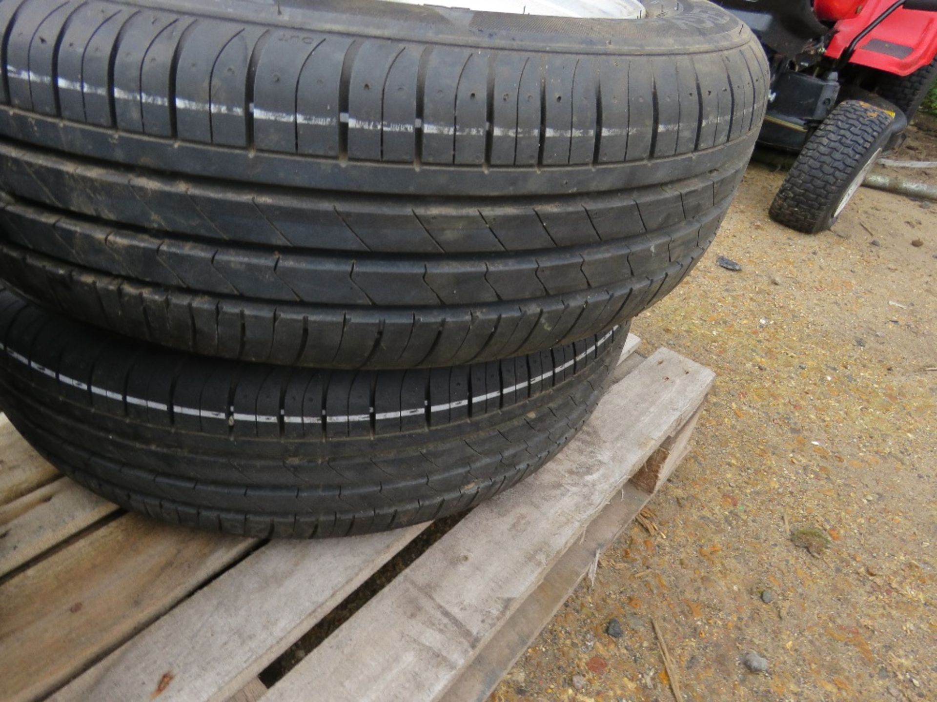 4 X ALLOY WHEELS AND 175 65R15 TYRES. - Image 3 of 7