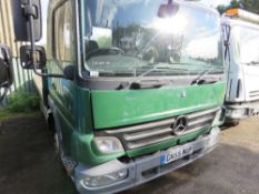 MERCEDES 7.5TONNE FLAT BED LORRY REG:GN55 NUP. MANUAL GEARBOX. STEEL CHEQUER PLATE BODY, 12FT LENGTH