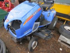 ISEKI DIESEL SXG 326 PROFESSIONAL RIDE ON MOWER. YEAR 2012, REG:EX63 TRZ. SOME PARTS APPEARED TO BE