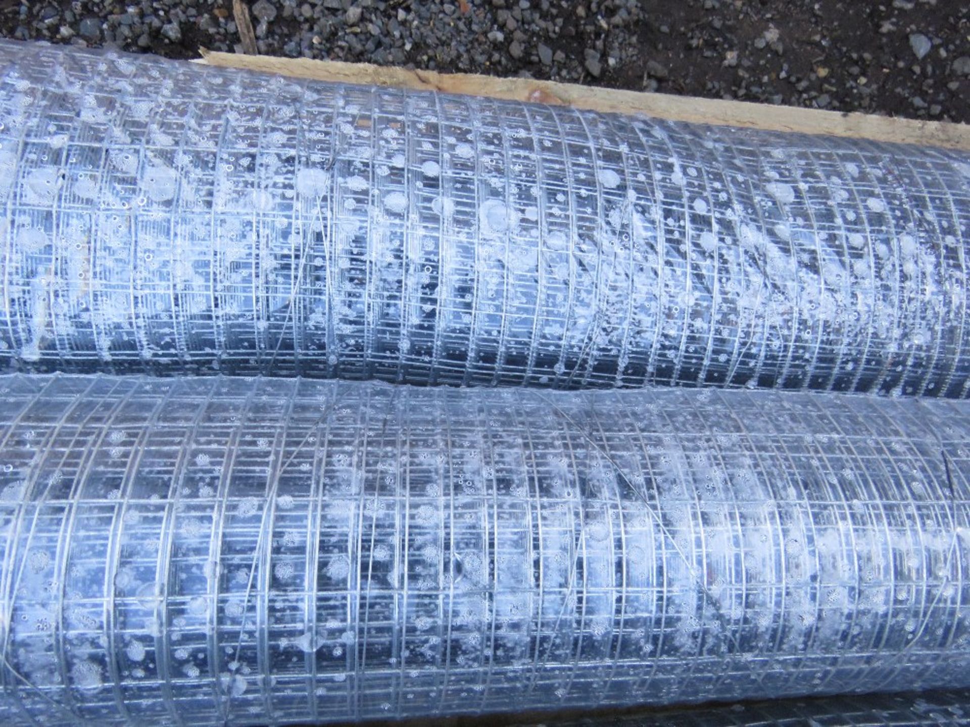 6 X ROLLS OF WIRE NETTING 0.9M HEIGHT. - Image 2 of 3