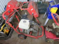 HONDA ENGINED PRESSURE WASHER WITH LANCE AND HOSE.