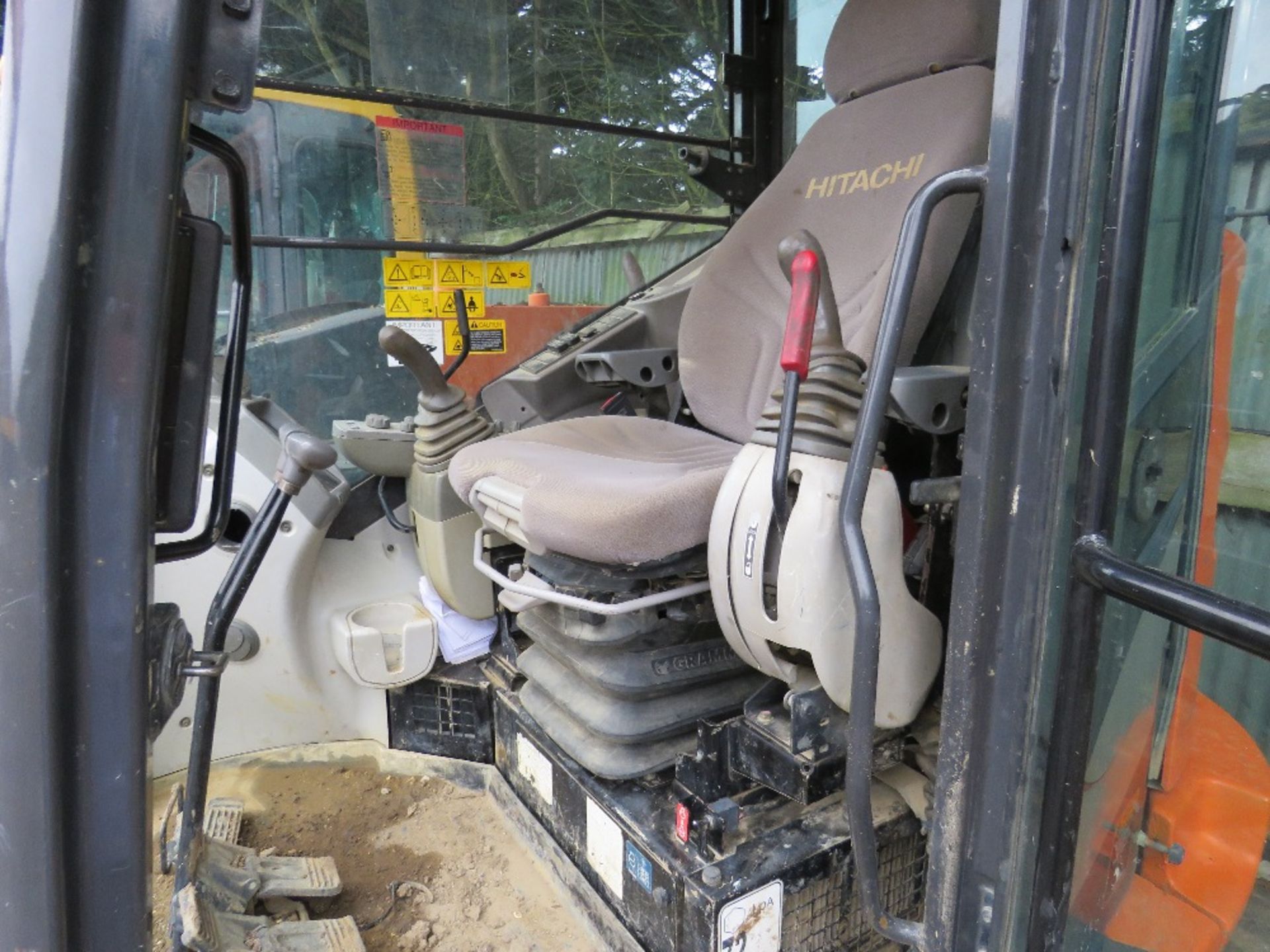 HITACHI ZX85USB-5A RUBBER TRACKED EXCAVATOR, YEAR 2014. COMES WITH ONE BUCKET AS SHOWN. QUICK HITC - Image 12 of 17